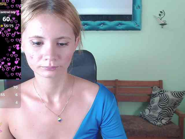 VictoriaJones- webcam