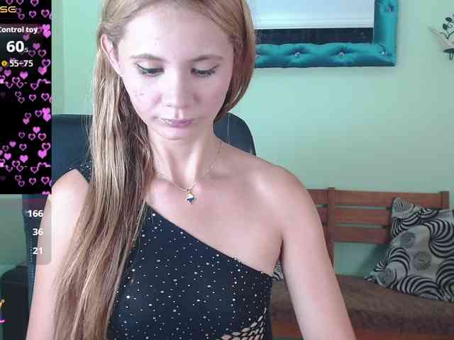 VictoriaJones- webcam