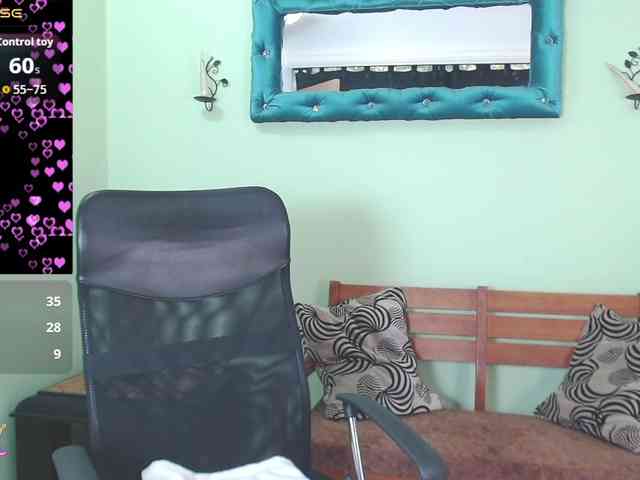 VictoriaJones- webcam