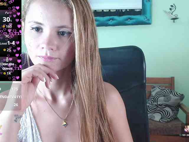VictoriaJones- webcam
