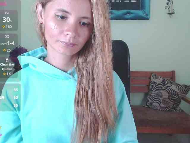 VictoriaJones- webcam