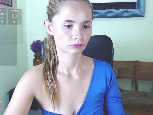 VictoriaJones- webcam