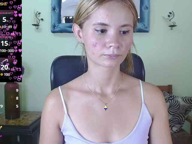 VictoriaJones- webcam
