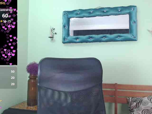 VictoriaJones- webcam