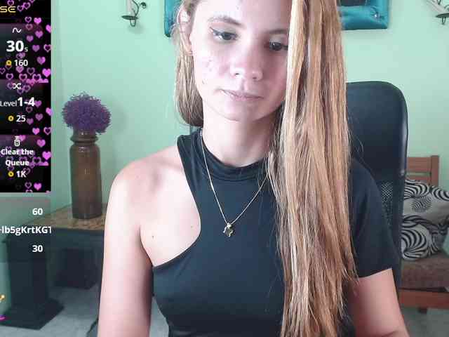 VictoriaJones- webcam