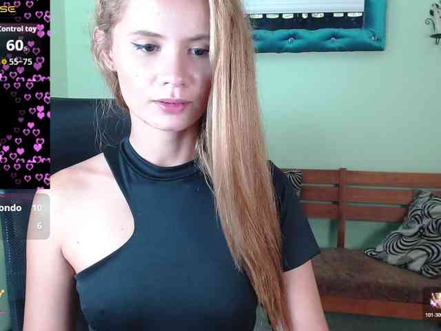 VictoriaJones- webcam