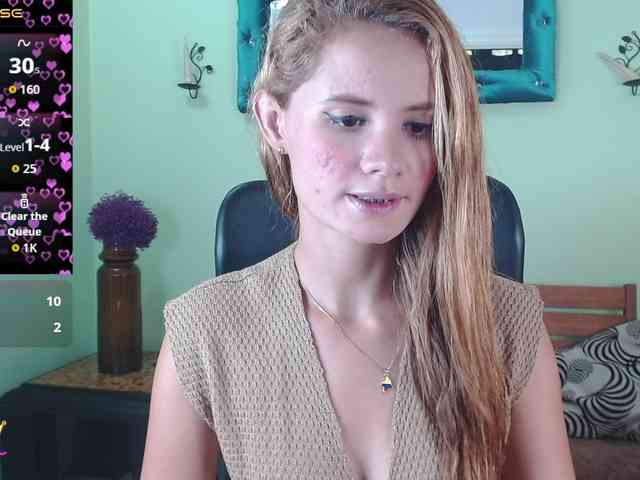 VictoriaJones- webcam