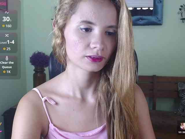VictoriaJones- webcam