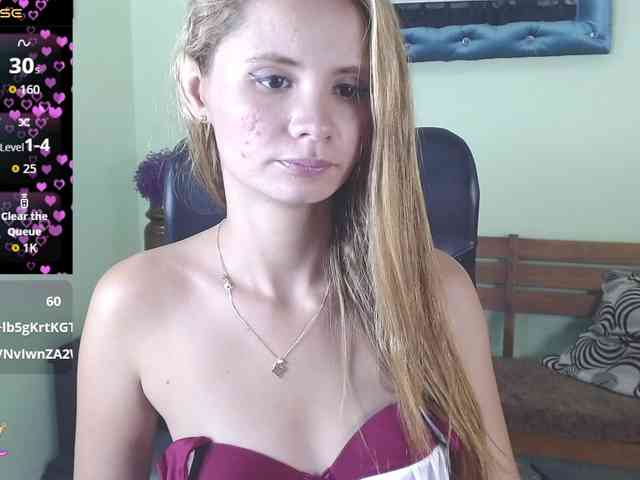 VictoriaJones- webcam