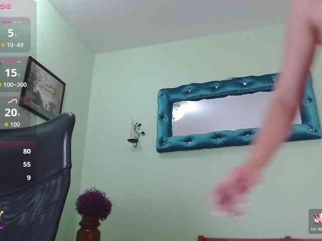 VictoriaJones- webcam