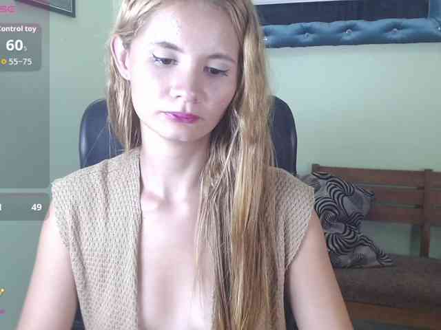 VictoriaJones- webcam