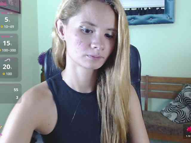 VictoriaJones- webcam