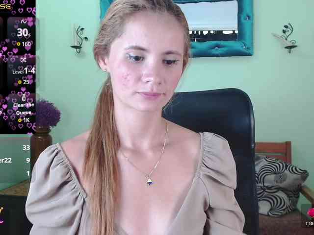 VictoriaJones- webcam