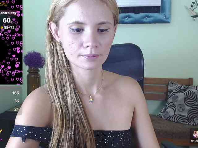 VictoriaJones- webcam