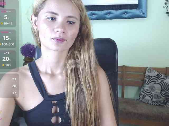 VictoriaJones- webcam
