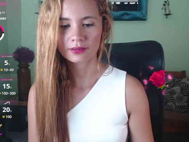 VictoriaJones- webcam