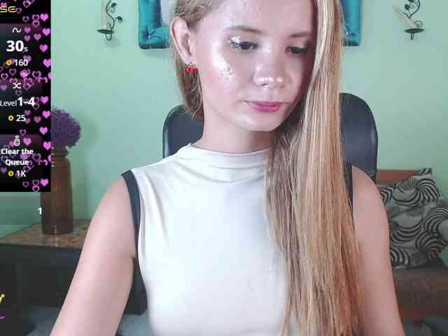 VictoriaJones- webcam