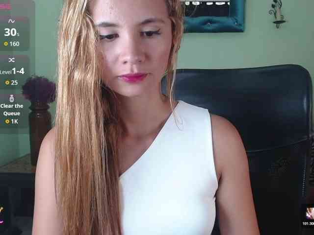 VictoriaJones- webcam