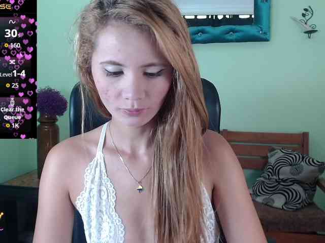 VictoriaJones- webcam