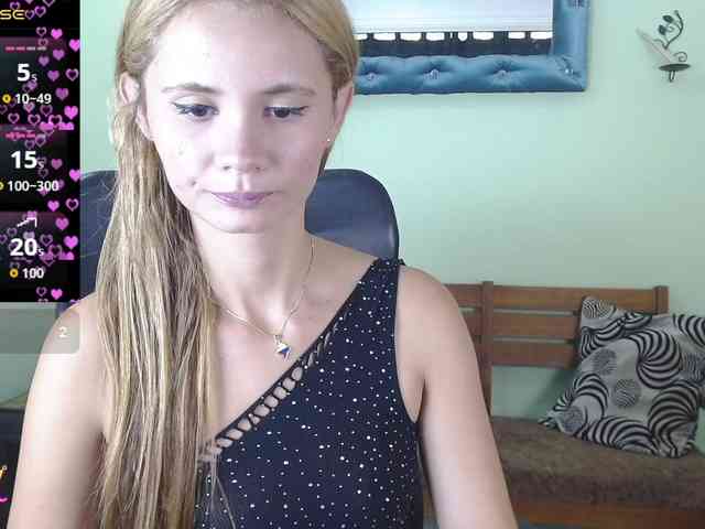 VictoriaJones- webcam