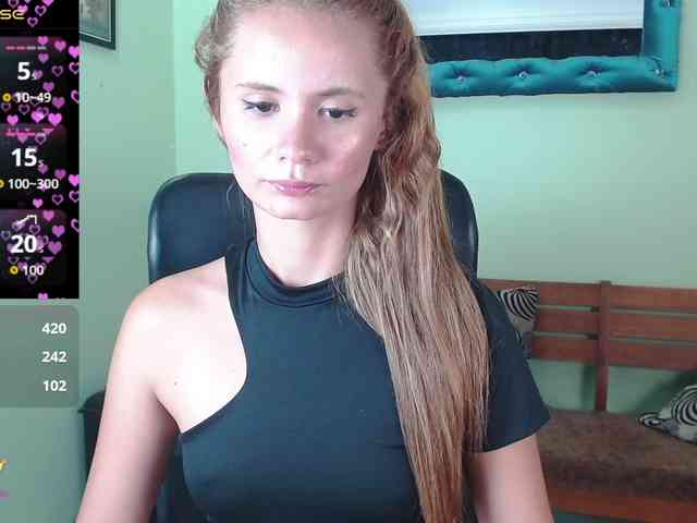VictoriaJones- webcam