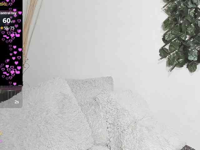VictoriaJones- webcam