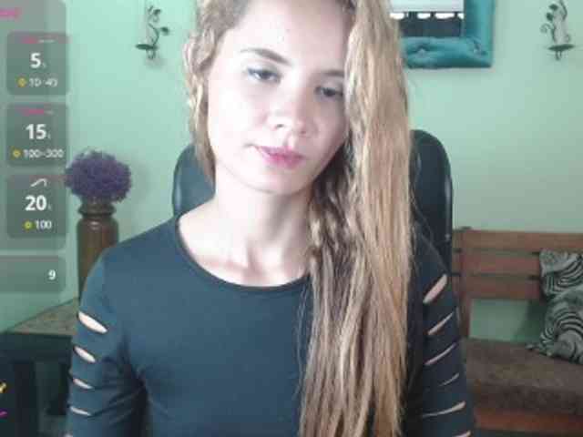 VictoriaJones-