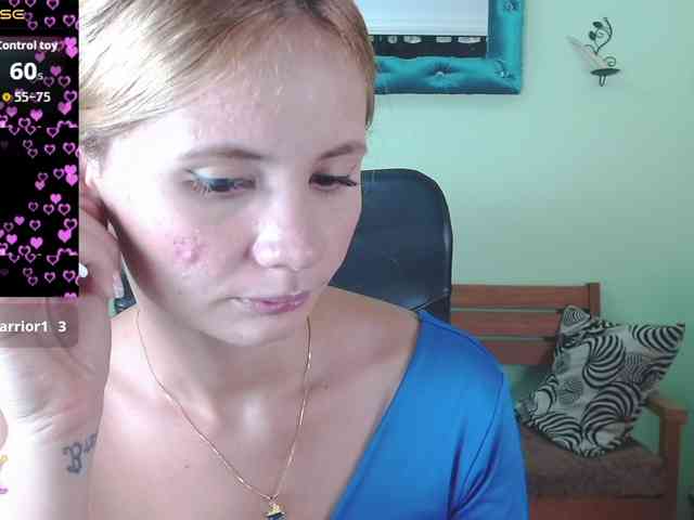 VictoriaJones- webcam