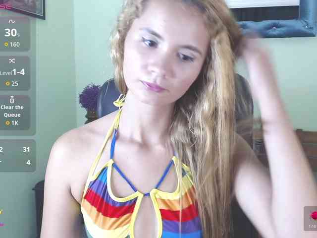 VictoriaJones- webcam