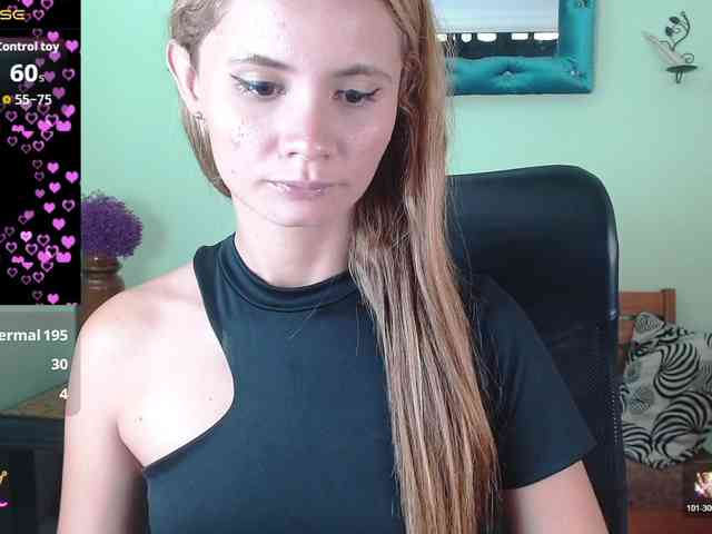 VictoriaJones- webcam