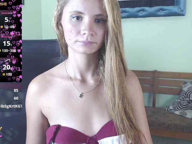 VictoriaJones- webcam