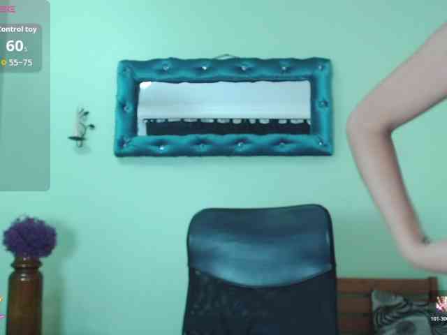 VictoriaJones- webcam