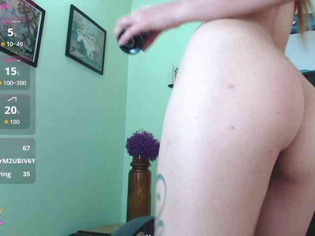 VictoriaJones- webcam