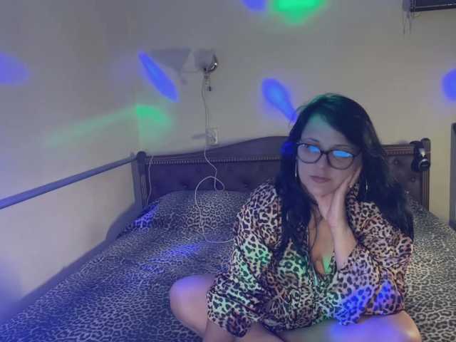 OxiXLove live webcam show