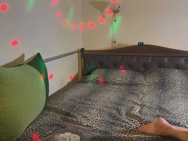 OxiXLove live webcam show