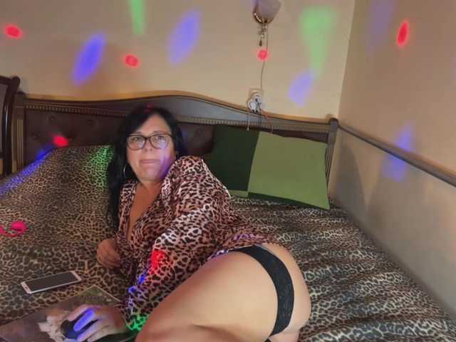 OxiXLove live cam on BongaCams