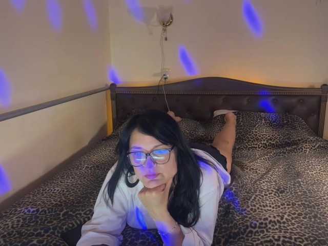 OxiXLove live webcam show
