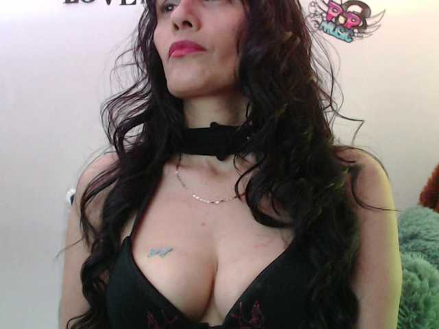 Dulce-Shary live cam on BongaCams