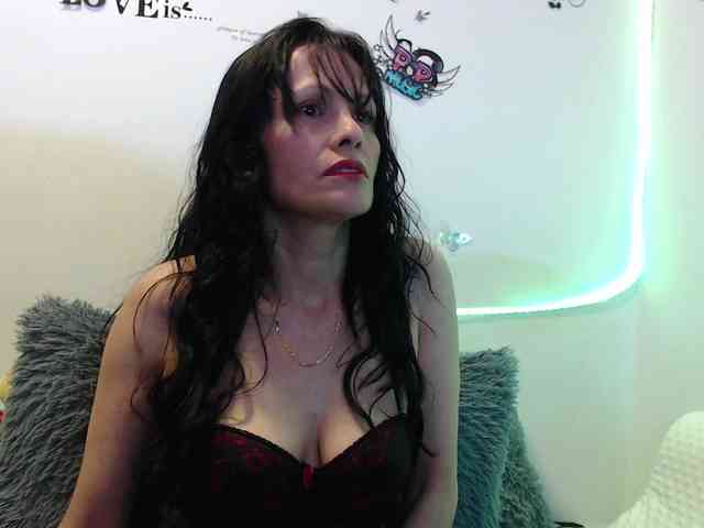 Dulce-Shary Live Webcam on BongaCams