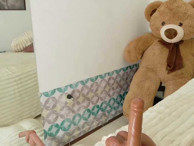 loretahorny25 live webcam show