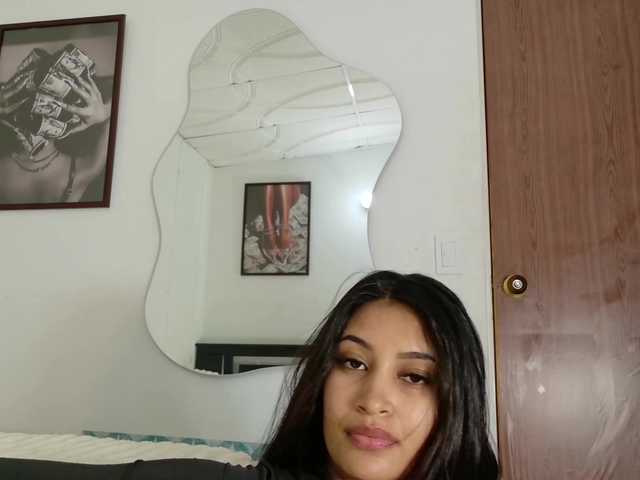 loretahorny25 live webcam show