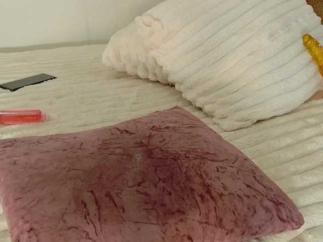 loretahorny25 live webcam show