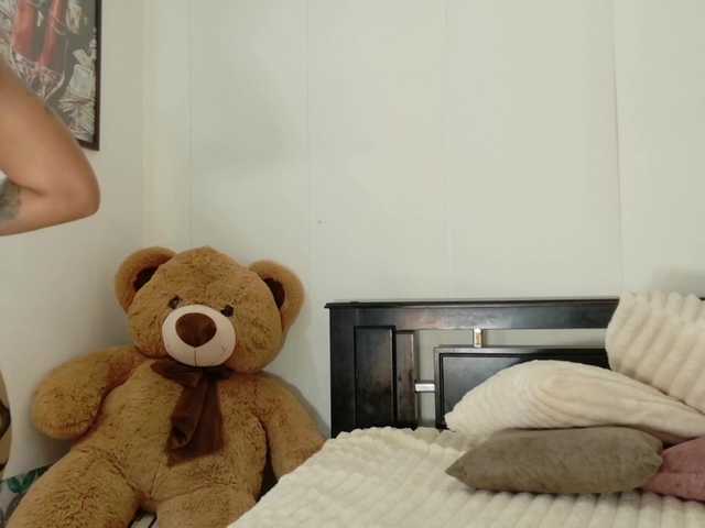 loretahorny25 live webcam show