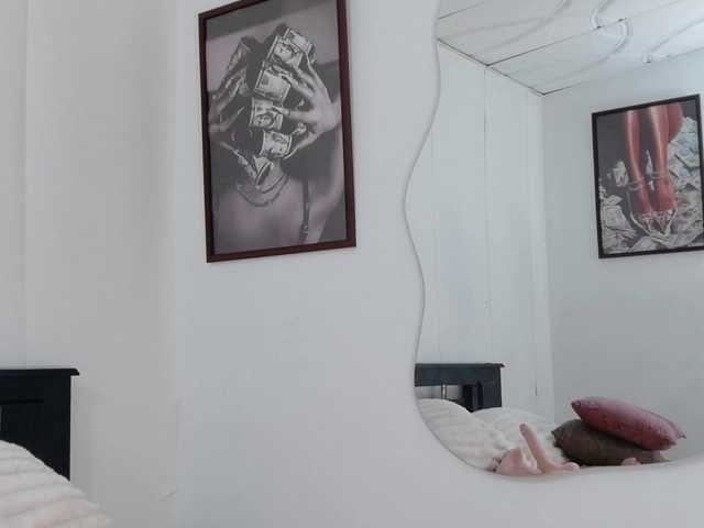 loretahorny25 live cam on BongaCams