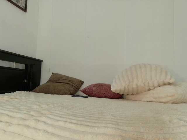 loretahorny25 live webcam show
