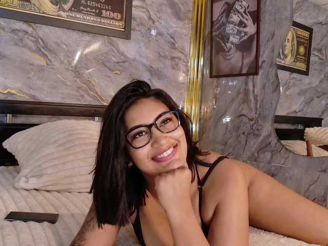 loretahorny25 live cam on BongaCams