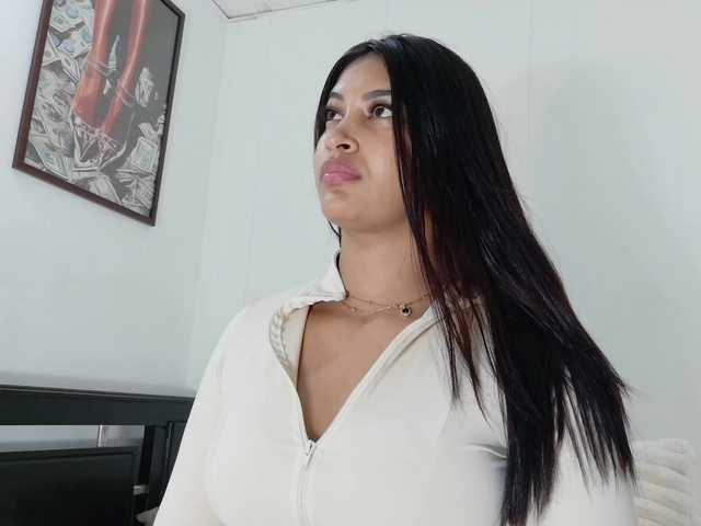 loretahorny25 live webcam show
