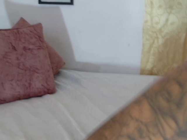 loretahorny25 live cam on BongaCams