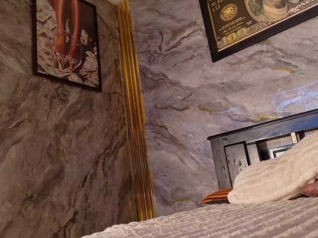loretahorny25 live cam on BongaCams