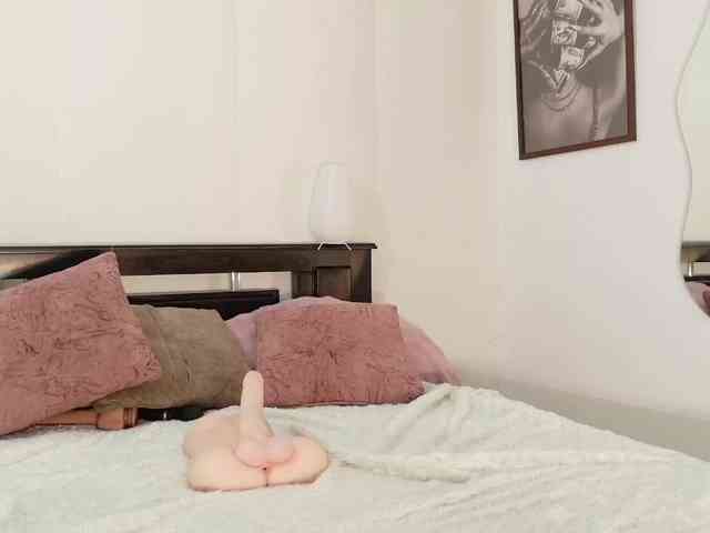 loretahorny25 webcam